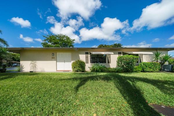 Chanteclair Villas, 1659 Palmland Dr, Boynton Beach, Florida 33436, image 1