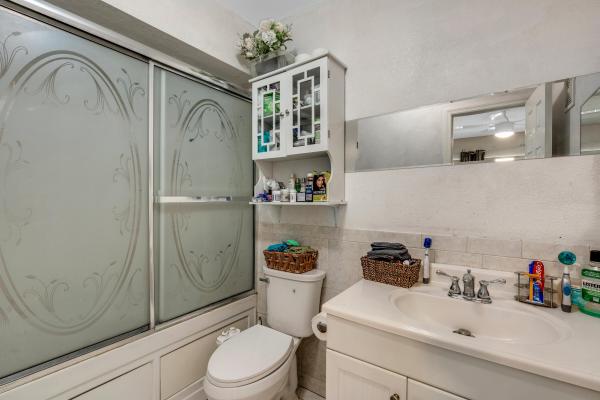 Narcissus Gardens, 5151 W Oakland Park Blvd #103, Lauderdale Lakes, Florida 33313, image 1