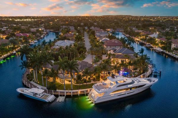 Hillsboro Isles, 2388 NE 30th Ct, Lighthouse Point, Florida 33064, image 1