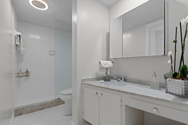 Villa Lac Beau Of Ibis Isle, 2195 Ibis Isle Rd #1, Palm Beach, Florida 33480, image 1
