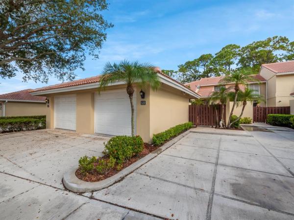 Patio Homes, 122 Old Meadow Way, Palm Beach Gardens, Florida 33418, image 1