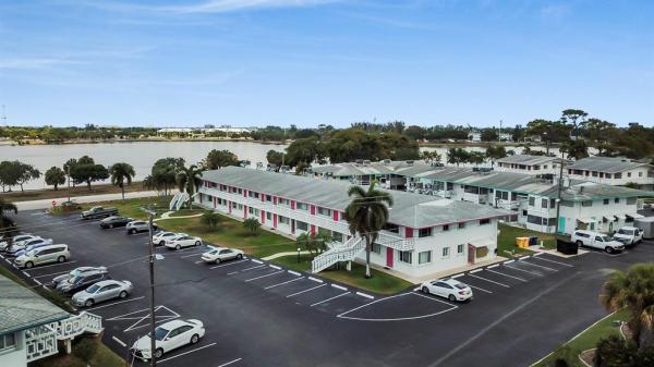 Lakeside Point Gardens, 2180 Lake Osborne Dr #8, Lake Worth Beach, Florida 33461, image 1