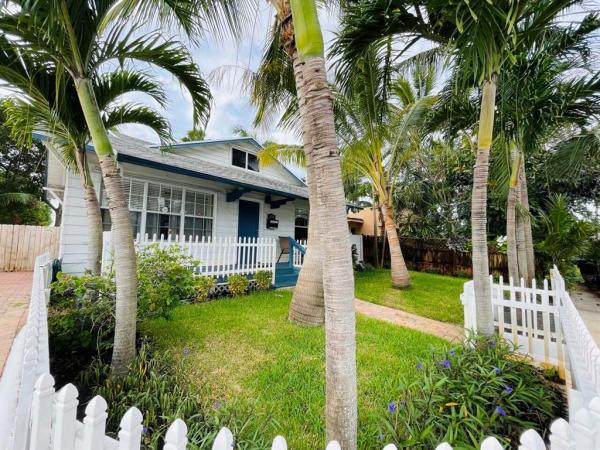 Colonial Estates, 414 Palmetto St, West Palm Beach, Florida 33405, image 1