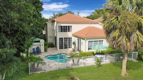 Villa D'Este, 1 Via Verona, Palm Beach Gardens, Florida 33418, image 1
