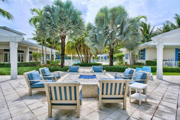 Bay Colony, 913 S Bay Colony Dr #913, Juno Beach, Florida 33408, image 1
