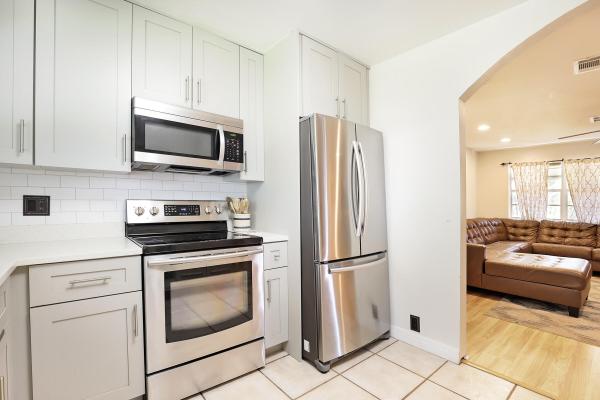 Floral Park Lantana, 6831 Boston Dr, Lake Worth, Florida 33462, image 1