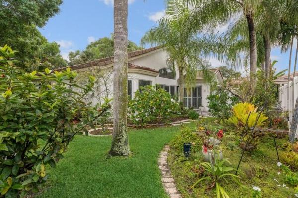 Lawrence Oaks, 7894 Manor Forest Blvd, Boynton Beach, Florida 33436, image 1