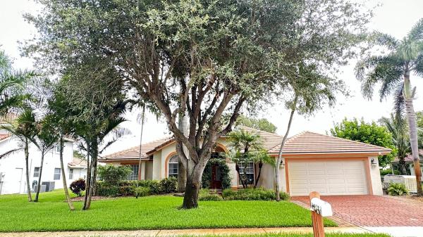 Addington Pointe At Lake Charleston, 7815 Penwood Ct, Lake Worth, Florida 33467, image 2