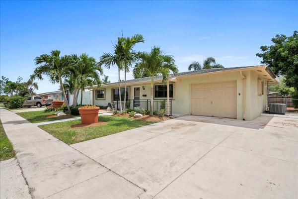 Palm Beach Cabana Colony, 3334 Capri Rd, Palm Beach Gardens, Florida 33410, image 2