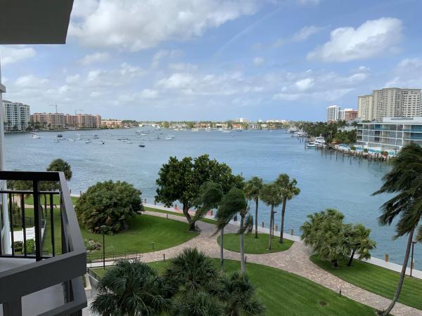 The Carlton, 901 E Camino Real #5-C, Boca Raton, Florida 33432, image 1