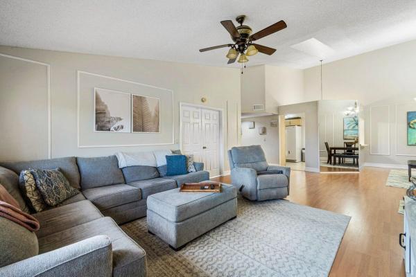 Pine Ridge At Delray Beach, 13770 Oneida Dr #D2, Delray Beach, Florida 33446, image 2