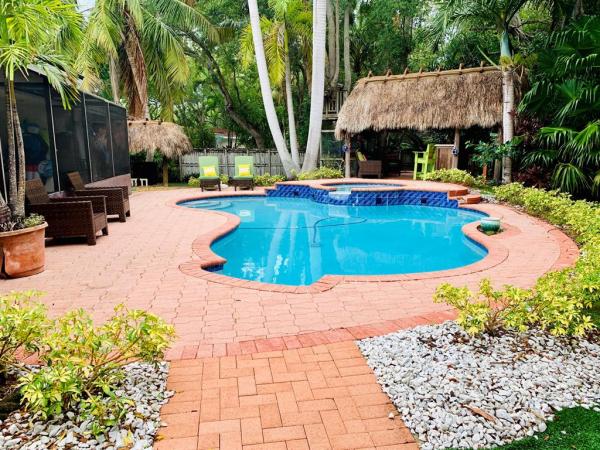 Stewart Oaks, 7341 SW 168th St, Palmetto Bay, Florida 33157, image 1