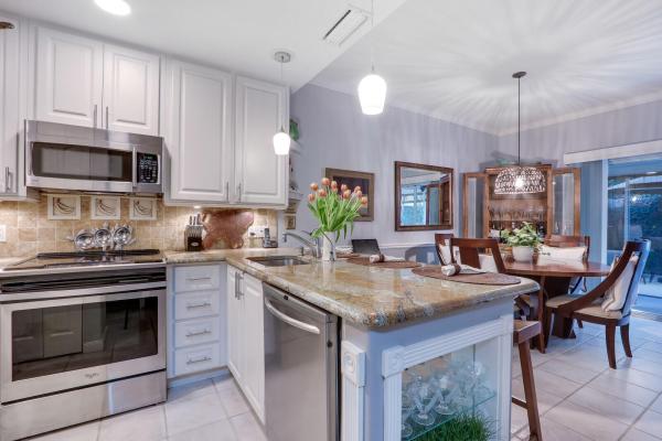Tequesta Oaks, 40 Live Oak Cir, Tequesta, Florida 33469, image 2