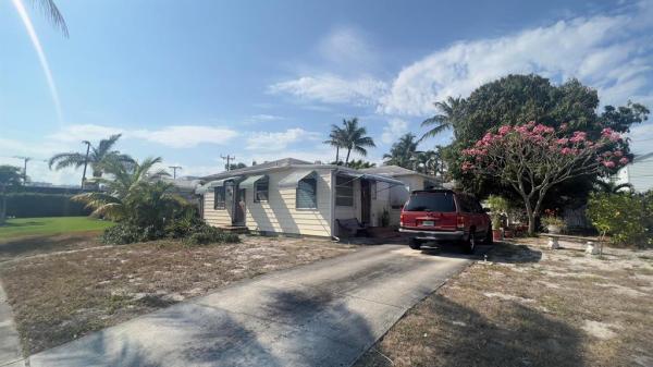 El Cid Court, 329 Avila Rd, West Palm Beach, Florida 33405, image 1
