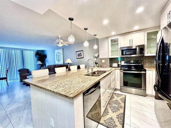 Le Chateau Royal, 3540 S Ocean Blvd #216, South Palm Beach, Florida 33480, image 1
