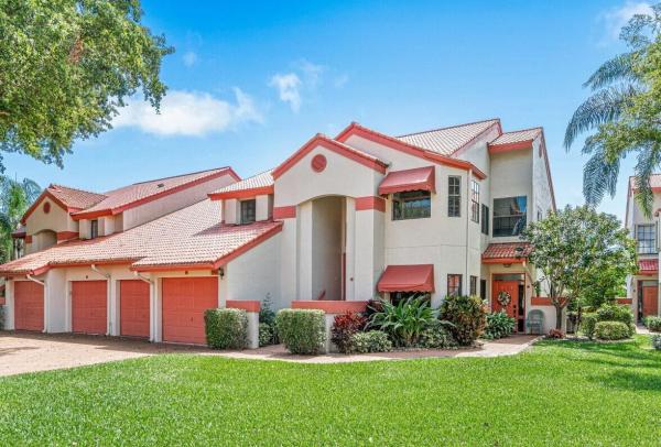 The Lexington Club Villas, 7705 Lexington Club Blvd #B, Delray Beach, Florida 33446, image 1