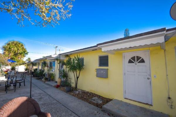 Lake Worth Town, 622 N M St #6, Lake Worth Beach, Florida 33460, image 1