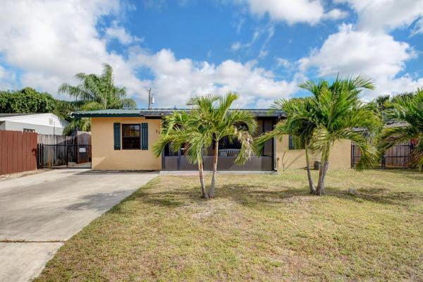 Englewood Manor, 3126 Vassallo Ave, Lake Worth Beach, Florida 33461, image 1