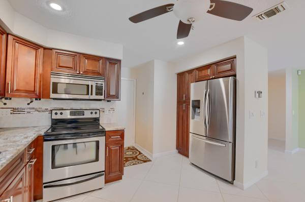 Delray Villas 1, 5931 Los Alamos Ln, Delray Beach, Florida 33484, image 2