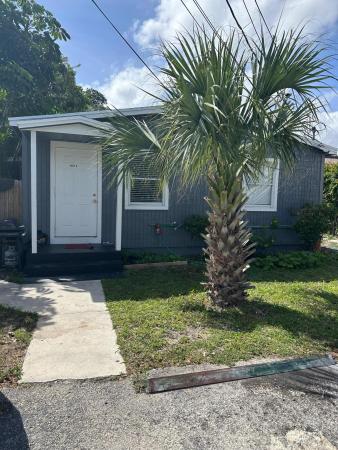 Lake Echo, 3593 Elizabeth St, Palm Springs, Florida 33461, image 1