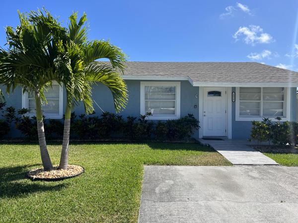 Lakeview Ridge, 1020 W Lakewood Rd, West Palm Beach, Florida 33405, image 1