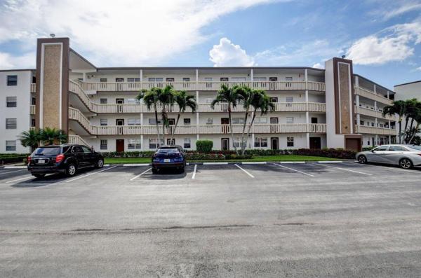 Guildford At Century Village, 3014 Guildford A, Boca Raton, Florida 33434, image 1