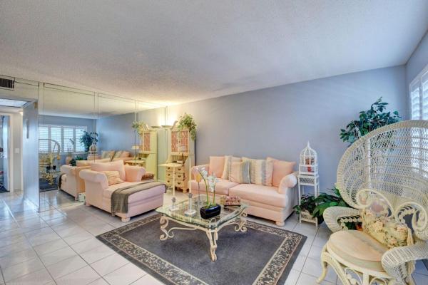 Guildford At Century Village, 3014 Guildford A, Boca Raton, Florida 33434, image 1
