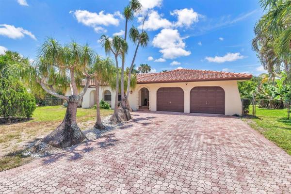 Lake Ridge Park, 7621 W Lake Dr, Lake Clarke Shores, Florida 33406, image 1