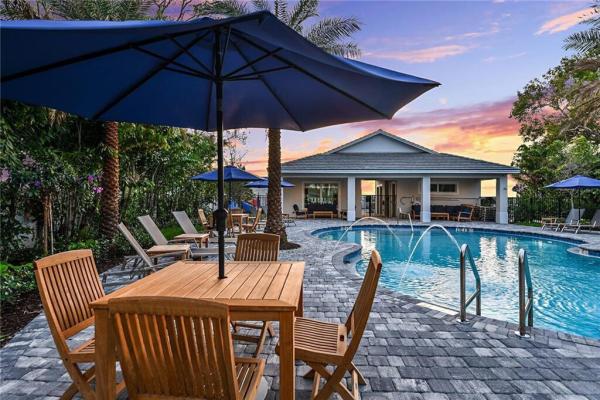 Sandpiper Pointe, 1827 Sandpiper Pointe Pl, Deerfield Beach, Florida 33442, image 2
