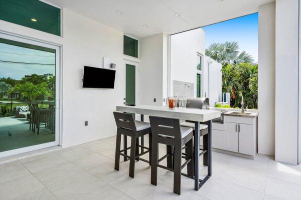 Hypoluxo Island, 823 W Oyster Ln W, Lantana, Florida 33462, image 2