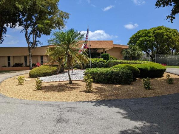 Breakwaters Of The Palm Beaches, 470 Executive Center Dr #2c, West Palm Beach, Florida 33401, image 3