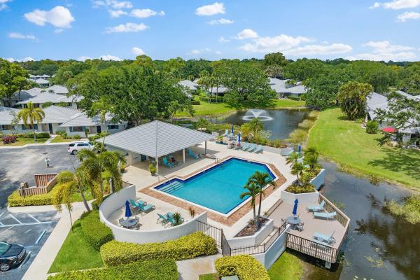 Club Cottages, 714 Club Dr, Palm Beach Gardens, Florida 33418, image 1