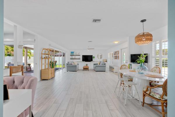 Yacht Club, 107 Dory Rd, North Palm Beach, Florida 33408, image 1