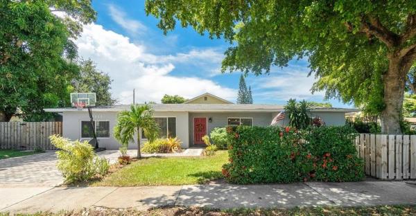 Pine Crest, 1111 NE 4th St, Pompano Beach, Florida 33060, image 1