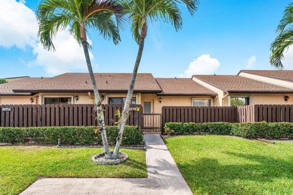 Pine Ridge North 4, 807 Sky Pine Way #B, Greenacres, Florida 33415, image 1