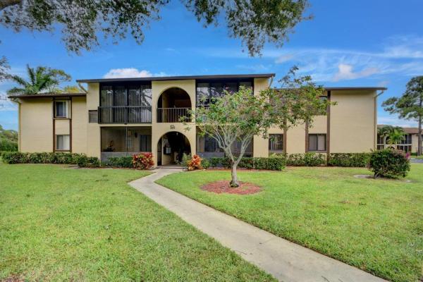 Pine Ridge South 2, 221 Pine Hov Cir #D-1, Greenacres, Florida 33463, image 1