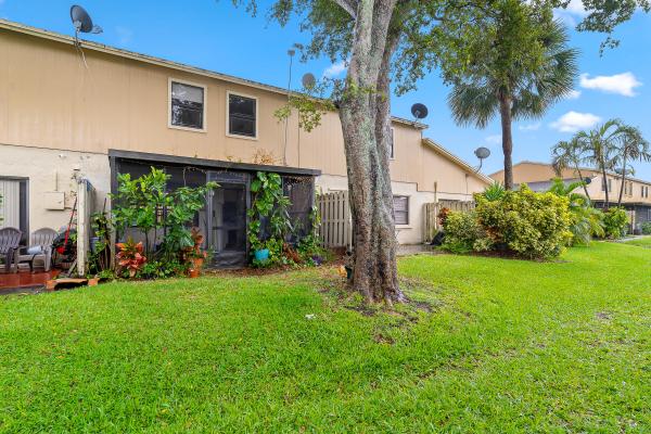 Village At Blue Lake, 3370 Beau Rivage Dr #3-X, Pompano Beach, Florida 33064, image 2