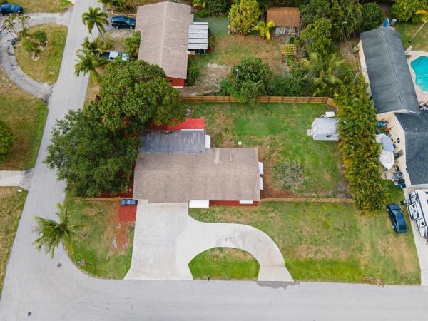 Wenhart Estates, 4693 Wenhart Rd, Lake Worth Beach, Florida 33463, image 1