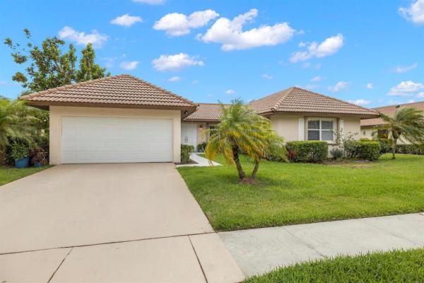 Pine Tree Village, 10228 Greentrail Dr, Boynton Beach, Florida 33436, image 1