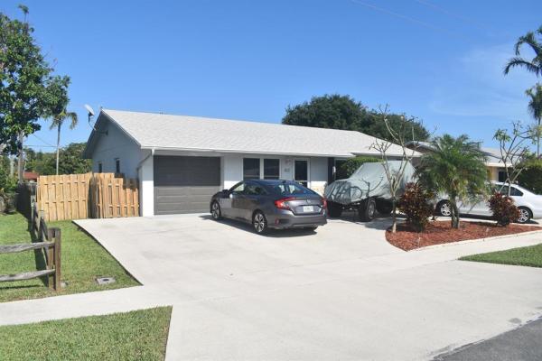 Laurel Hills, 812 NW 8th St, Boynton Beach, Florida 33426, image 1