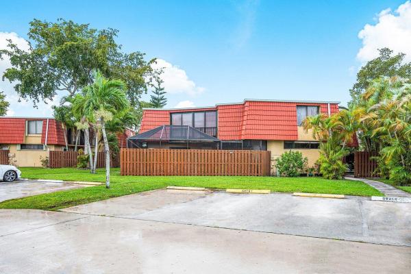 Banyan Lake, 8344 Trent Ct #D, Boca Raton, Florida 33433, image 3