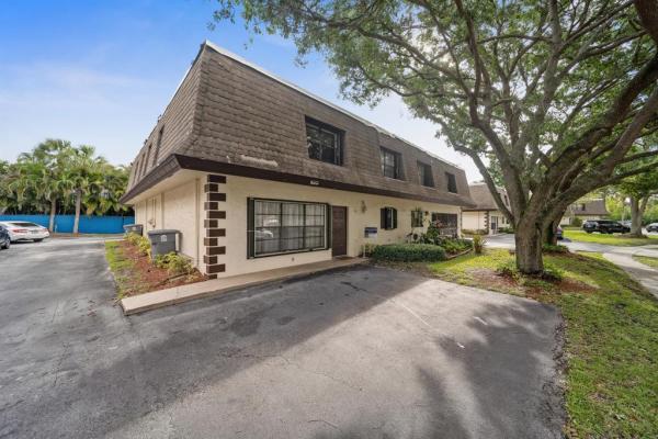 Chateau On The Knoll, 9290 SW 61st Way #B, Boca Raton, Florida 33428, image 1