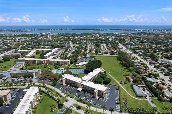 Village Royale Greenview, 2520 NE 1st Ct #411, Boynton Beach, Florida 33435, image 1