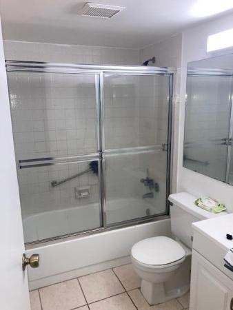 Pine Ridge North 2, 632 Sea Pine Way #B3, Greenacres, Florida 33415, image 3