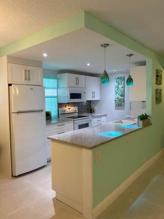 Burgundy At Kings Point, 301 Burgundy G, Delray Beach, Florida 33484, image 3
