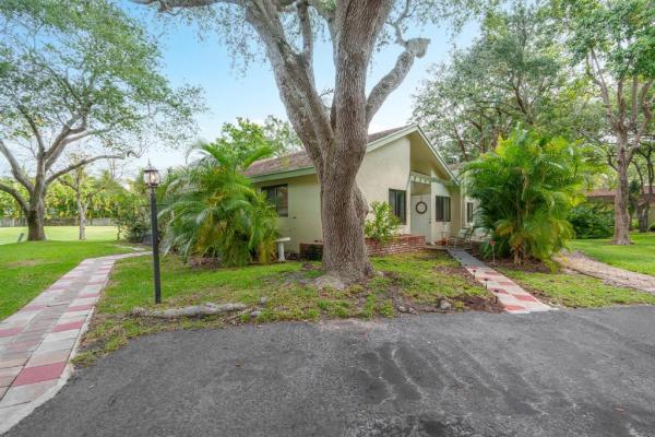 Shadywoods 2, 4077 Palm Forest Dr, Delray Beach, Florida 33445, image 1