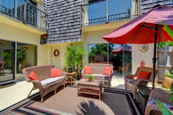 Los Mangos Patio Villas, 544 SE 27th Way, Boynton Beach, Florida 33435, image 1