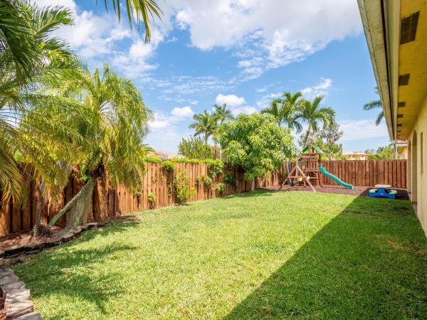 Twin Lake Shores Central, 13091 SW 141st St, Three Lakes, Florida 33186, image 3