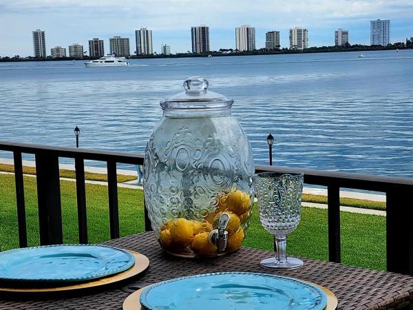 Lake Harbour Towers East, 801 Lake Shore Dr #202, Lake Park, Florida 33403, image 1
