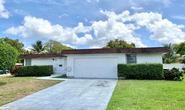 Vanguard Village 15, 6604 Brookwood Blvd, Tamarac, Florida 33321, image 1